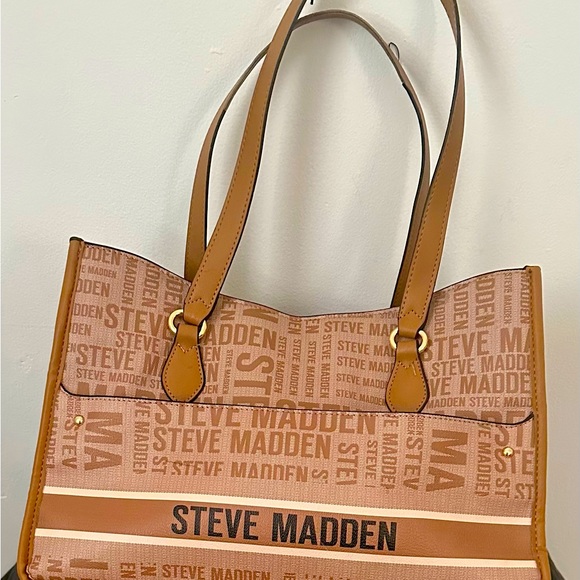 Steve Madden Signature Shoulder Bag - Picture 1 of 3